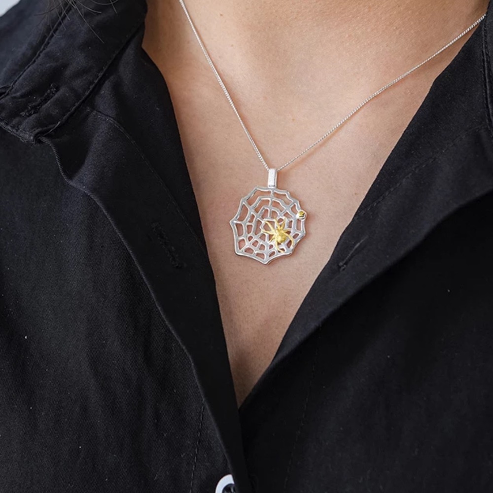 Handmade Artisan 925 Silver The Zypporah Spiderweb Necklace - Picture 6 of 6